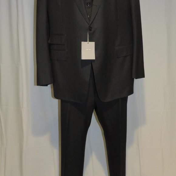 Tom Ford Fit B Regency Solid Charcoal Three Piece Three Roll Two Suit 50XL NWT - Picture 2 of 15